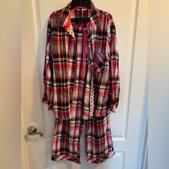 Victoria's Secret Women’s Plaid Pajama Set